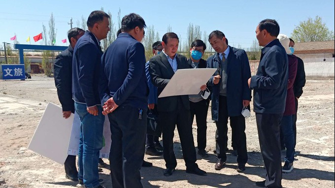 石培文董事長赴古浪縣協(xié)調(diào)推進(jìn)八步沙項目建設(shè)