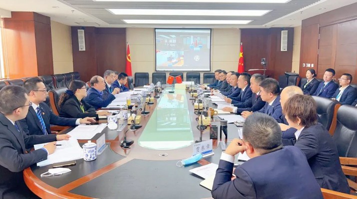 石培文董事長(zhǎng)一行赴投資集團(tuán)、開發(fā)建設(shè)公司調(diào)研指導(dǎo)工作